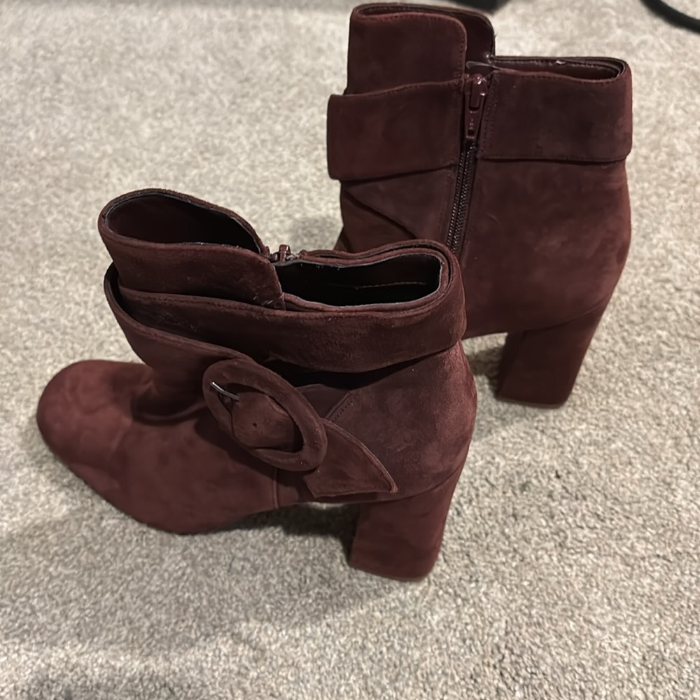 Naturalizer suede bootie with heel 8.5 M, excellent condition, burgundy - Picture 3 of 7